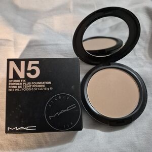MAC Cosmetics Studio Fix Powder Plus Foundation - N5